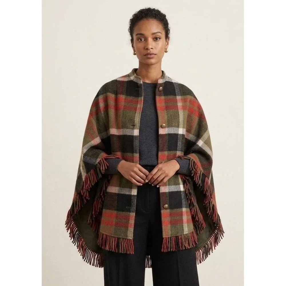 Vintage Wool REVERSIBLE Red/Blk/Olive Plaid Cape Poncho W/Pockets & Fringe  EUC